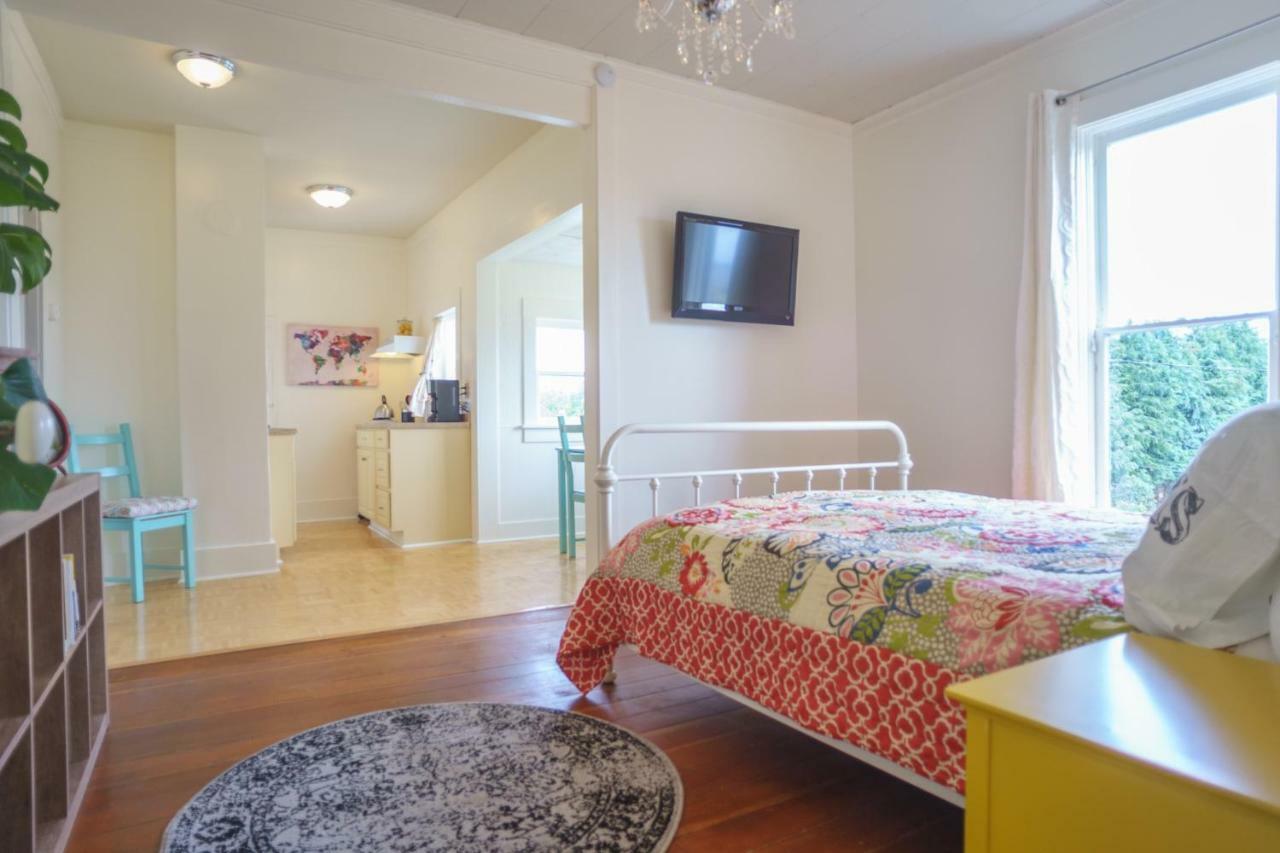 People's House Apartment